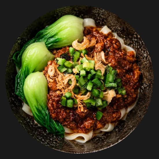 Chilli Century Egg Tossed Noodles 炙椒辣醬皮蛋拌麵 🌶️